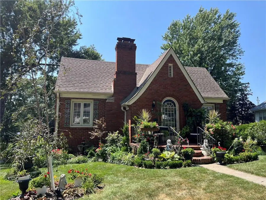 904 Ashland Court, Saint Joseph, MO 64506 - #2