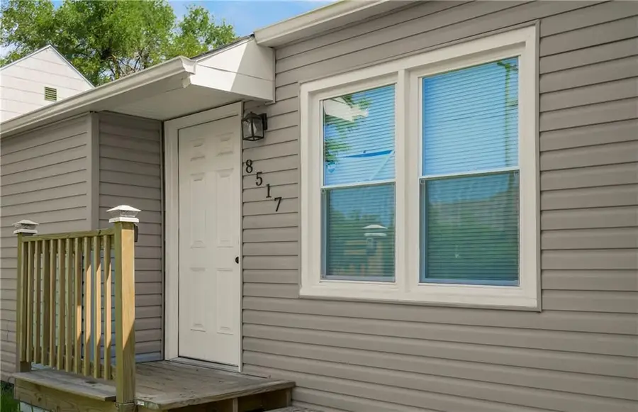 8517 Flora Avenue, Kansas City, MO 64131 - #2