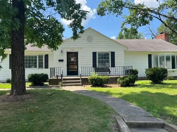 710 Bridge Street, Sweet Springs, MO 65351