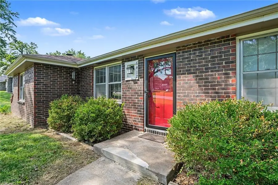 6412 County Line Road, Kansas City, KS 66106 - #2