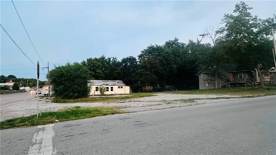 10901 E Truman Road, Independence, MO 64052 - #2