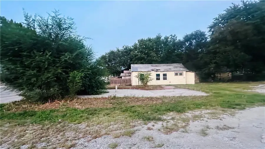 10901 E Truman Road, Independence, MO 64052 - #3