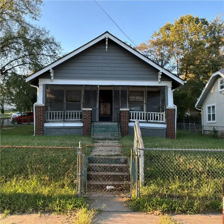1150 Rowland Avenue, Kansas City, KS 66104 - #1