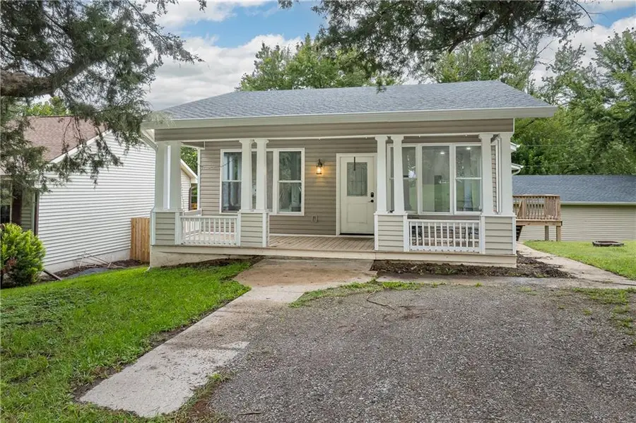 3207 Scott Street, Saint Joseph, MO 64507 - #2