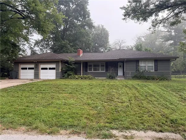 7020 Verde Drive, Kansas City, KS 66109