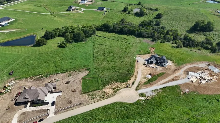 14713 Emerald Court, Smithville, MO 64089 - #2