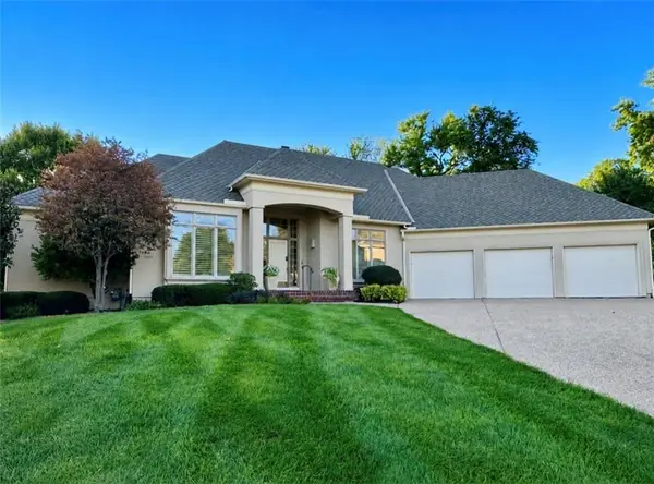 11507 Cedar Street, Leawood, KS 66211