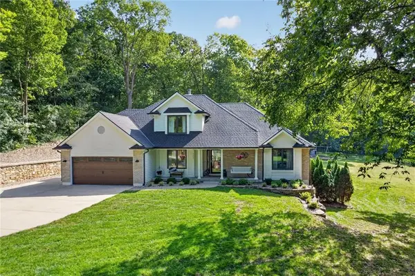 7355 NW Brightwell Road, Parkville, MO 64152