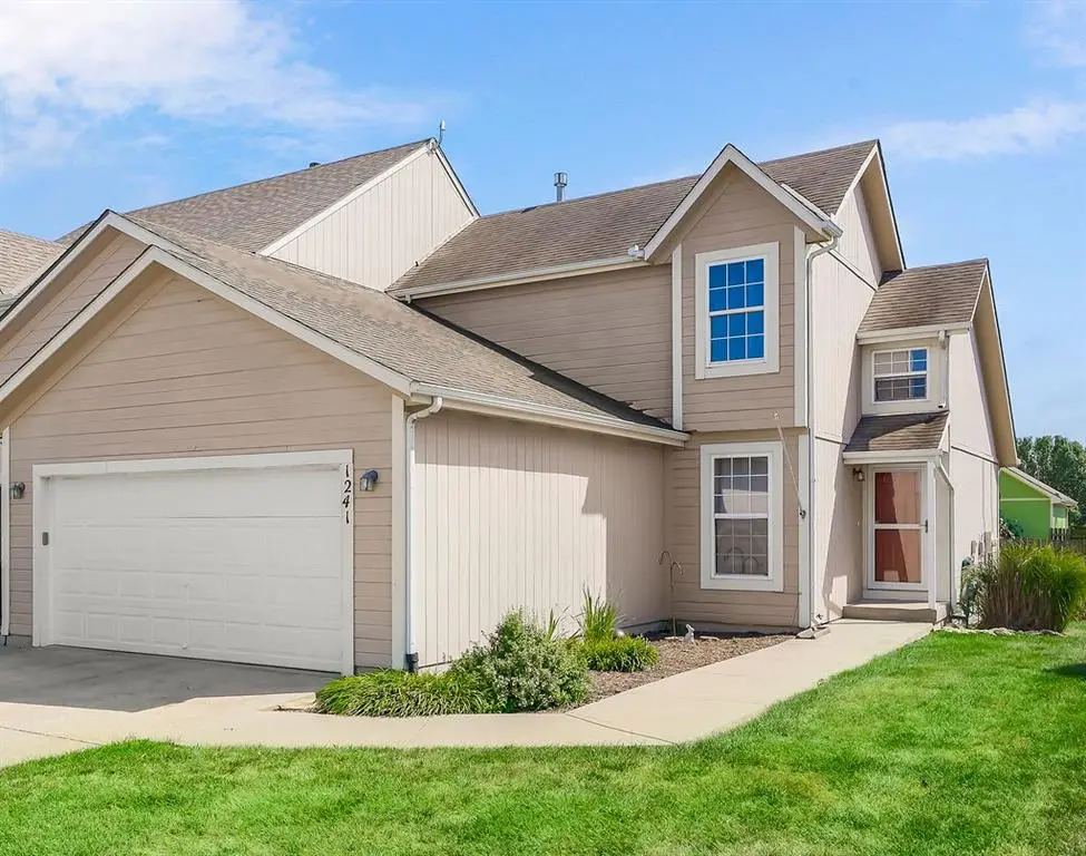 1241 S 5th Street E, Louisburg, KS 66053 - #1