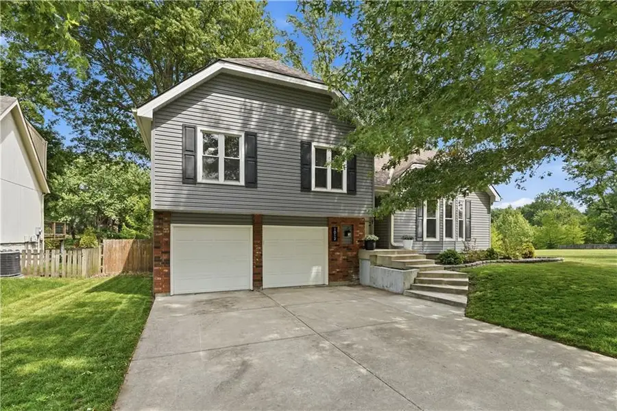 1012 S Winterbrooke Drive, Olathe, KS 66062 - #2
