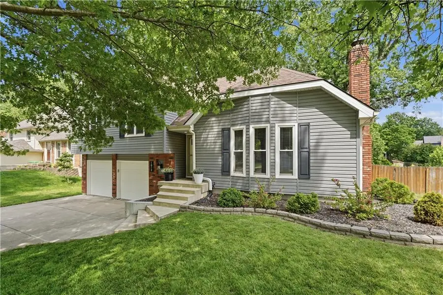 1012 S Winterbrooke Drive, Olathe, KS 66062 - #3