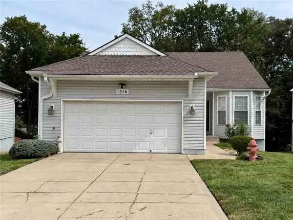 1516 NW Primrose Lane, Blue Springs, MO 64015