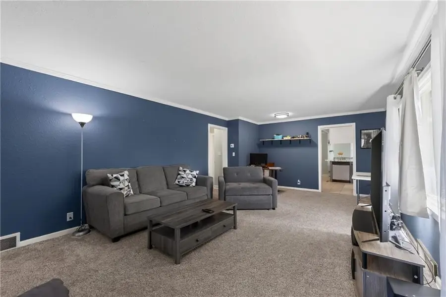 105 S July Street W, Dearborn, MO 64439 - #3