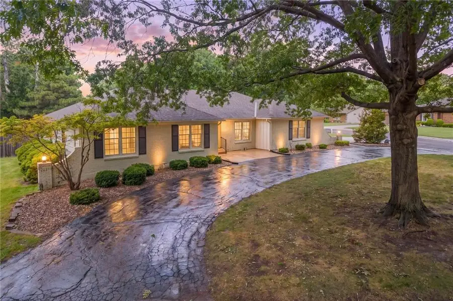 7500 W 99th Terrace, Overland Park, KS 66212 - #3