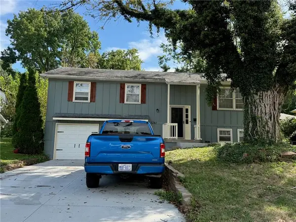 9341 Mullen Road, Lenexa, KS 66215