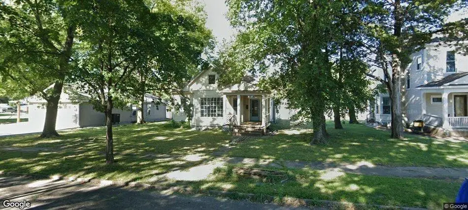 1014 S Massachusetts Avenue, Sedalia, MO 65301 - #1