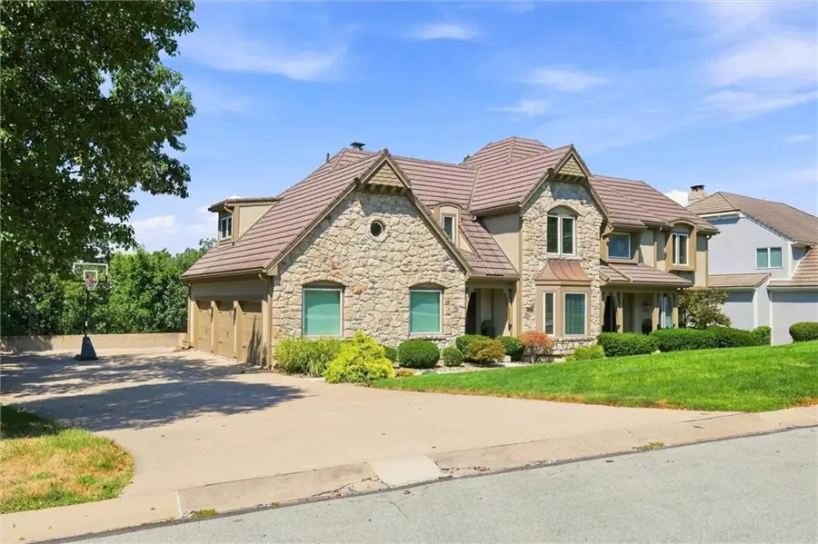 12520 Sherwood Street, Leawood, KS 66209 - #3
