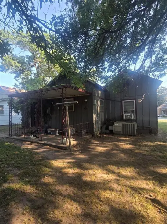 649 E 20th Street, Pittsburg, KS 66762 - #3