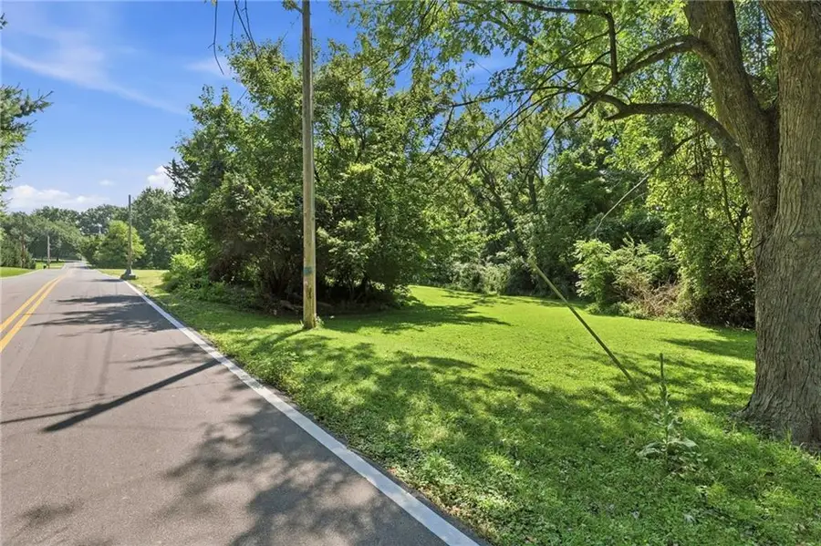 13409 & 13411 Kemper Avenue, Independence, MO 64050 - #2