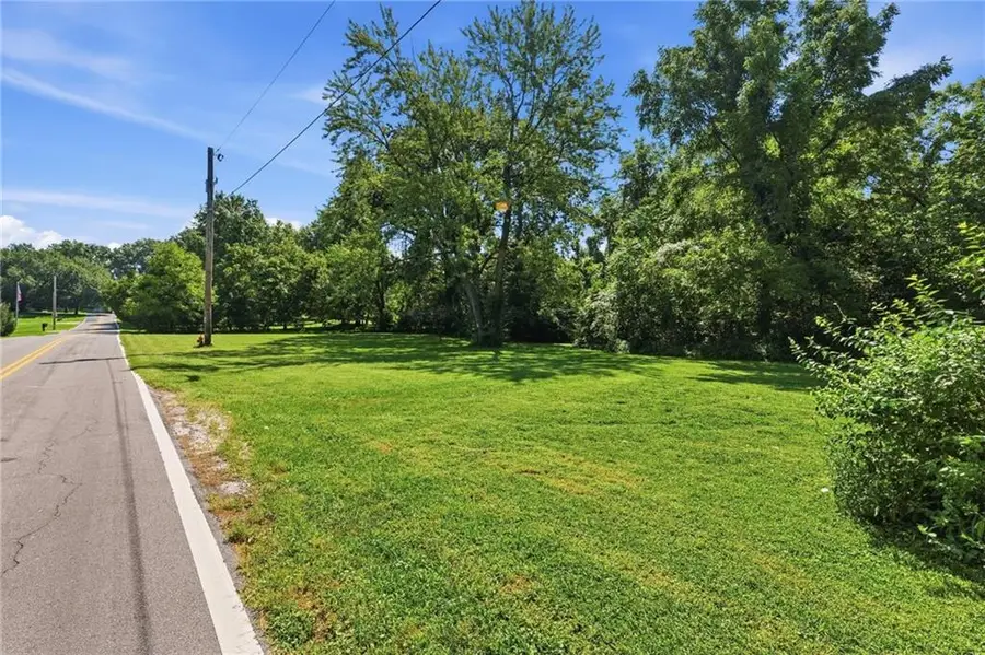 13409 & 13411 Kemper Avenue, Independence, MO 64050 - #3