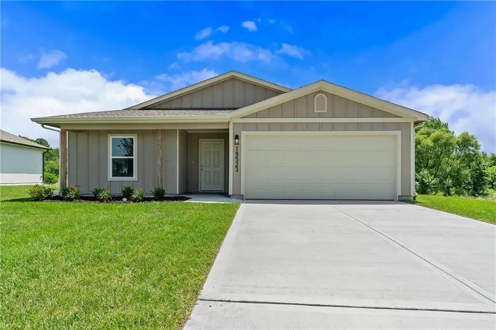 20333 W 195th Street, Spring Hill, KS 66083 - #1
