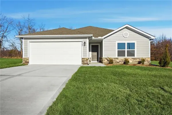 20320 W 195th Street, Spring Hill, KS 66083