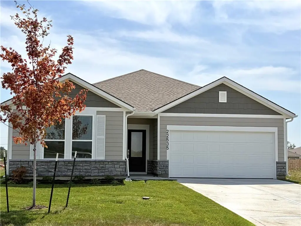 22535 W 214th Street, Spring Hill, KS 66083 - #1