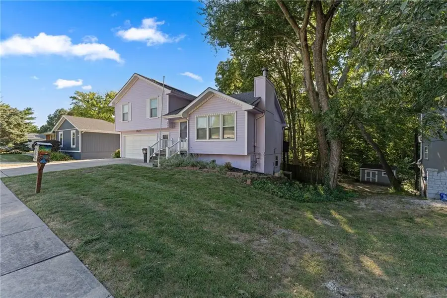 6804 Orchard Street, Pleasant Valley, MO 64068 - #2