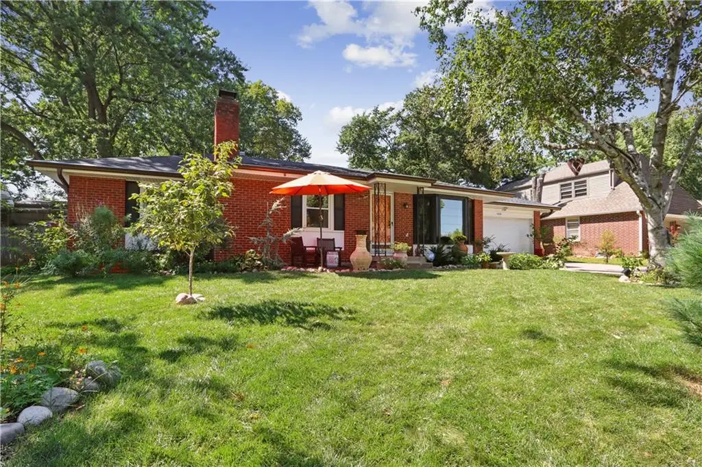 4026 N Tracy Avenue, Kansas City, MO 64116 - #1