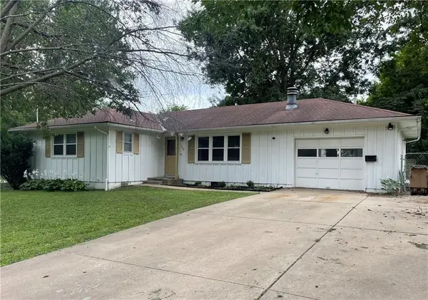 205 E Maple Street, Raymore, MO 64083