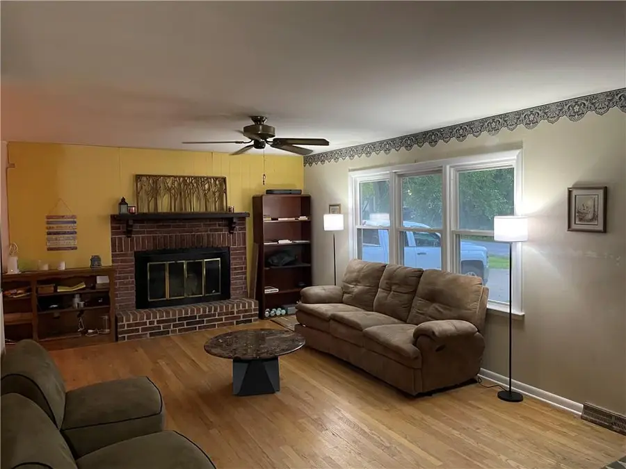 205 E Maple Street, Raymore, MO 64083 - #3