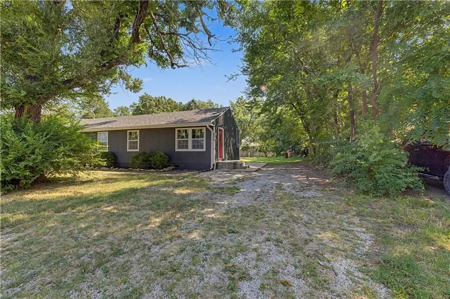 834 N Walker Lane, Olathe, KS 66061 - #2