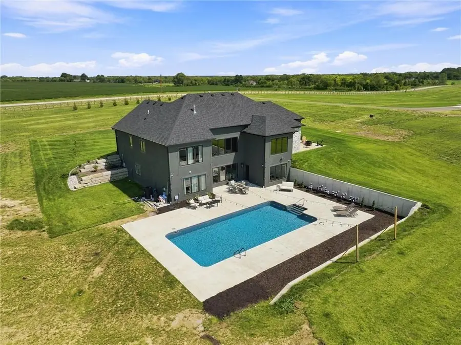 7129 NE State Route 92 Highway, Smithville, MO 64089 - #2