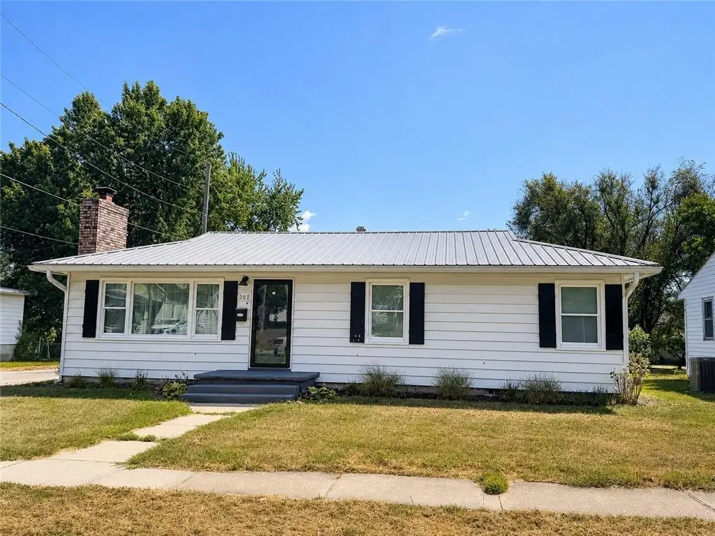 202 Clay Street, Chillicothe, MO 64601 - #1