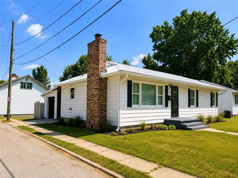 202 Clay Street, Chillicothe, MO 64601 - #3