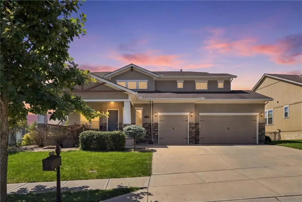 8612 N Farley Avenue, Kansas City, MO 64157 - #1