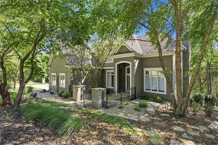 26615 W Greentree Court, Olathe, KS 66061 - #3