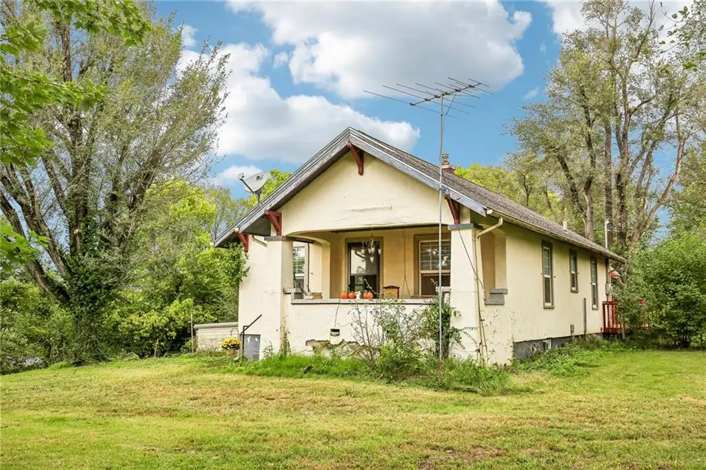 17237 286th Road, Atchison, KS 66002 - #1
