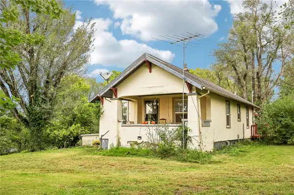 17237 286th Road, Atchison, KS 66002