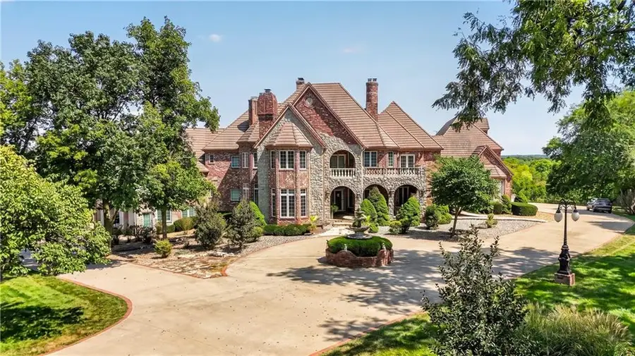 14707 Mission Road, Leawood, KS 66224 - #2