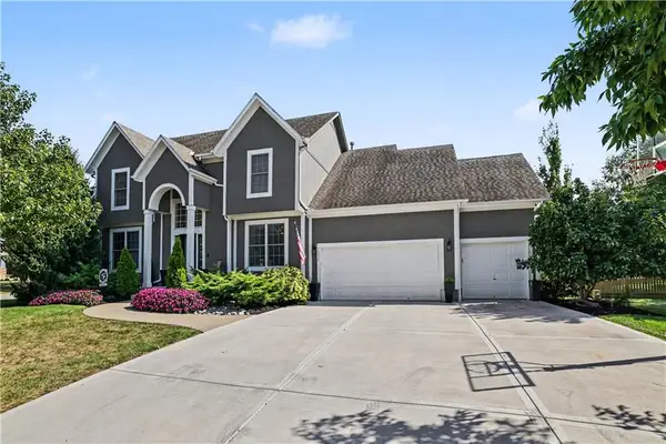 16915 W 161 Street, Olathe, KS 66062