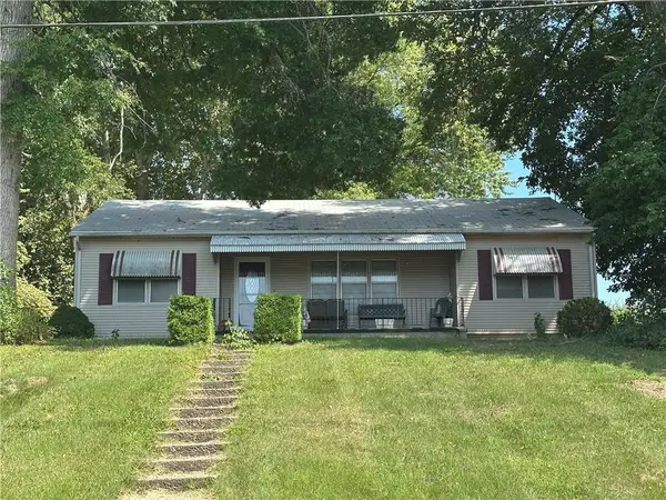 707 Main Street, Waverly, MO 64096