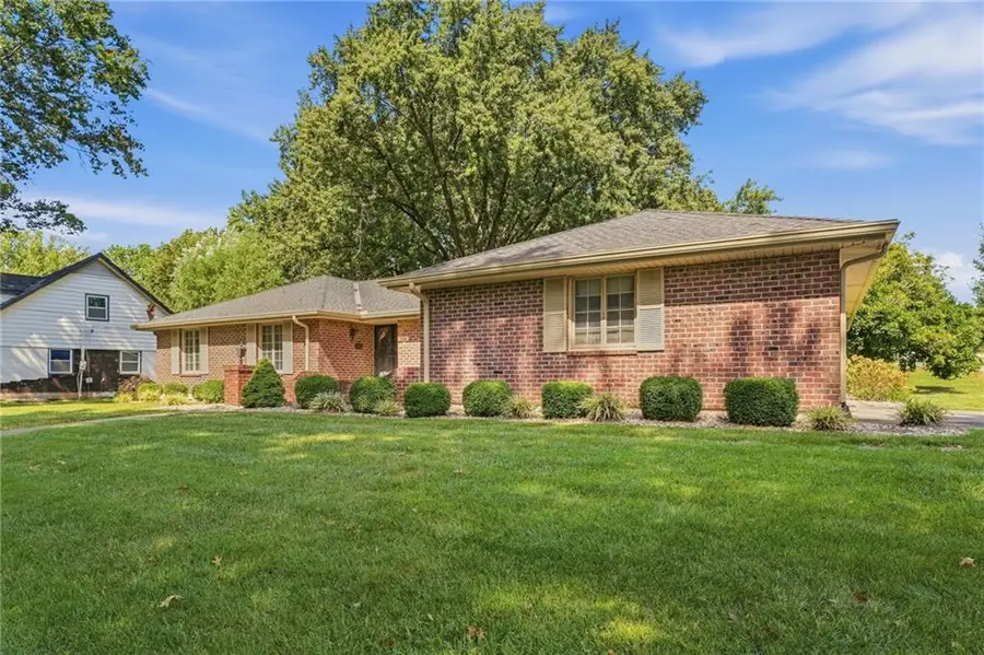 306 NW Lincolnwood Drive, Lees Summit, MO 64063 - #3