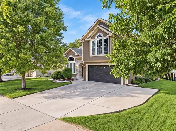 21710 W 62nd Street, Shawnee, KS 66218