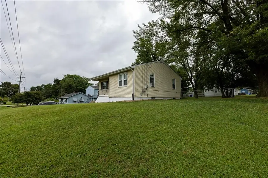 1405 NE 72 Street, Gladstone, MO 64118 - #3