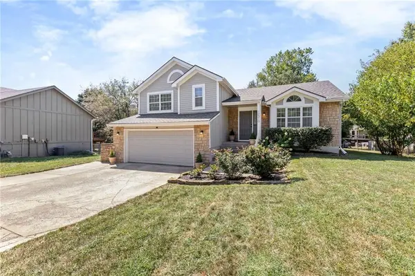 12310 S Shannan Court, Olathe, KS 66062
