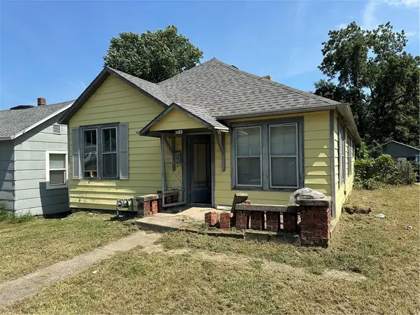 1425 N 11th Street, St Joseph, MO 64501