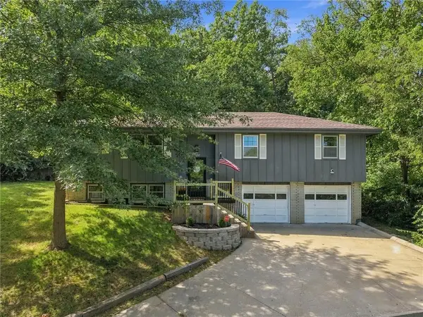 1602 Westwood Drive, Leavenworth, KS 66048
