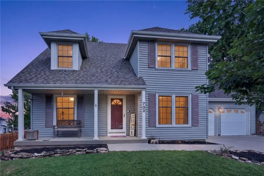 732 N Persimmon Drive, Olathe, KS 66061 - #2
