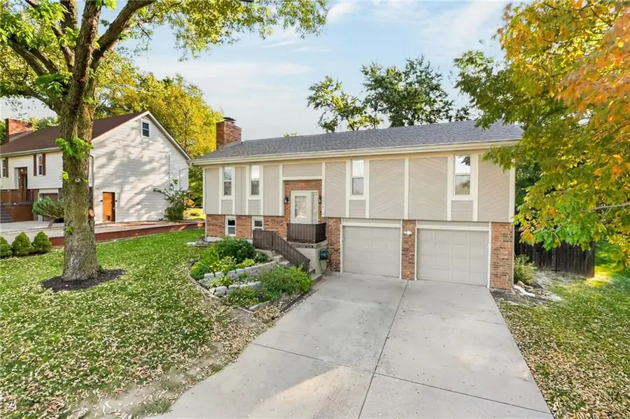 8005 N Congress Avenue, Kansas City, MO 64152 - #2